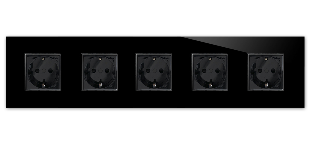 Design socket outlet in glass look. MAXIM