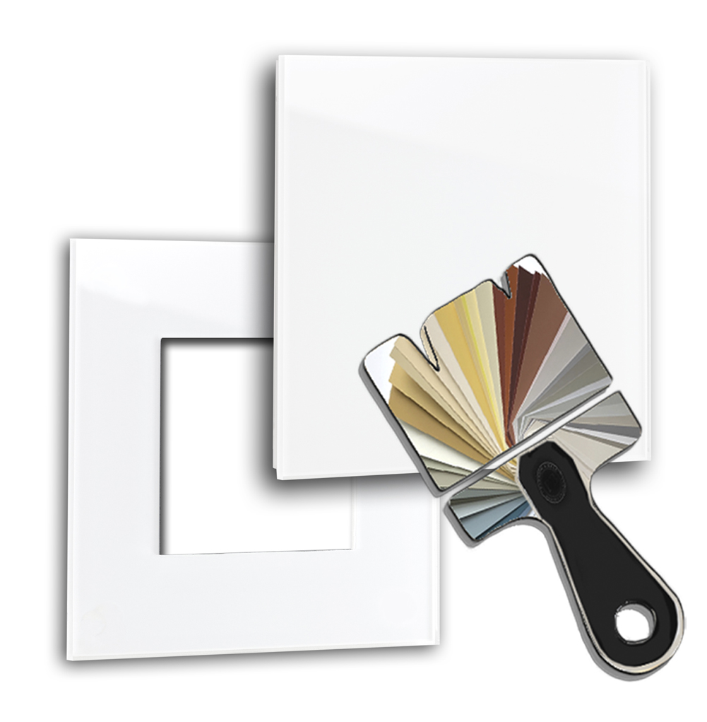 Glass-look frame. MAXIM