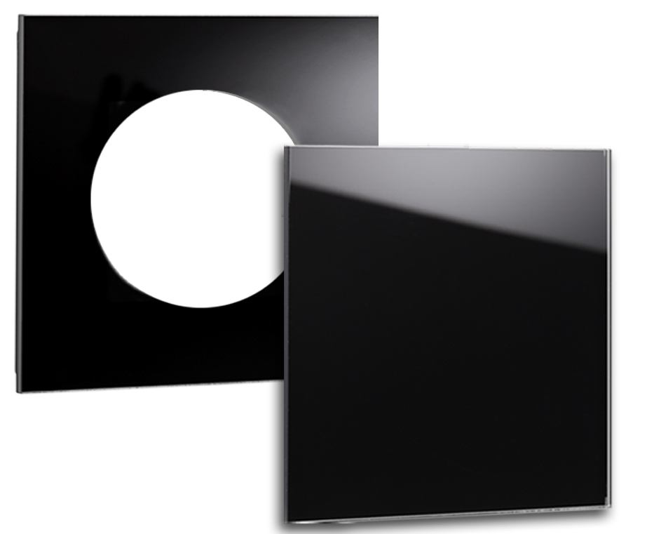 Glass-look frame. MAXIM