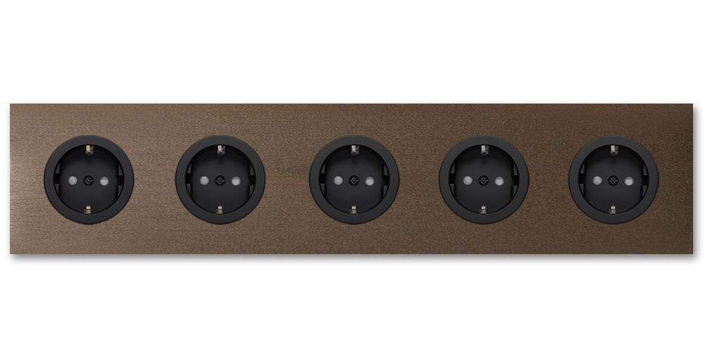 Socket metal in brown 5-gang. Square Series